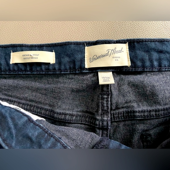 Universal Thread Vintage Bootcut Woman Jeans Dark Pants Blue Plus Size 16 - Picture 6 of 7